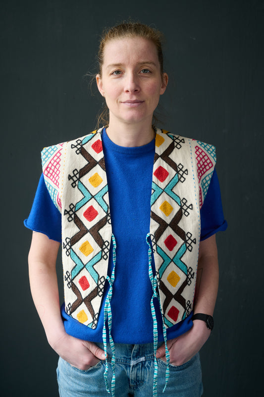 Bestickte Suzani-Weste Kara