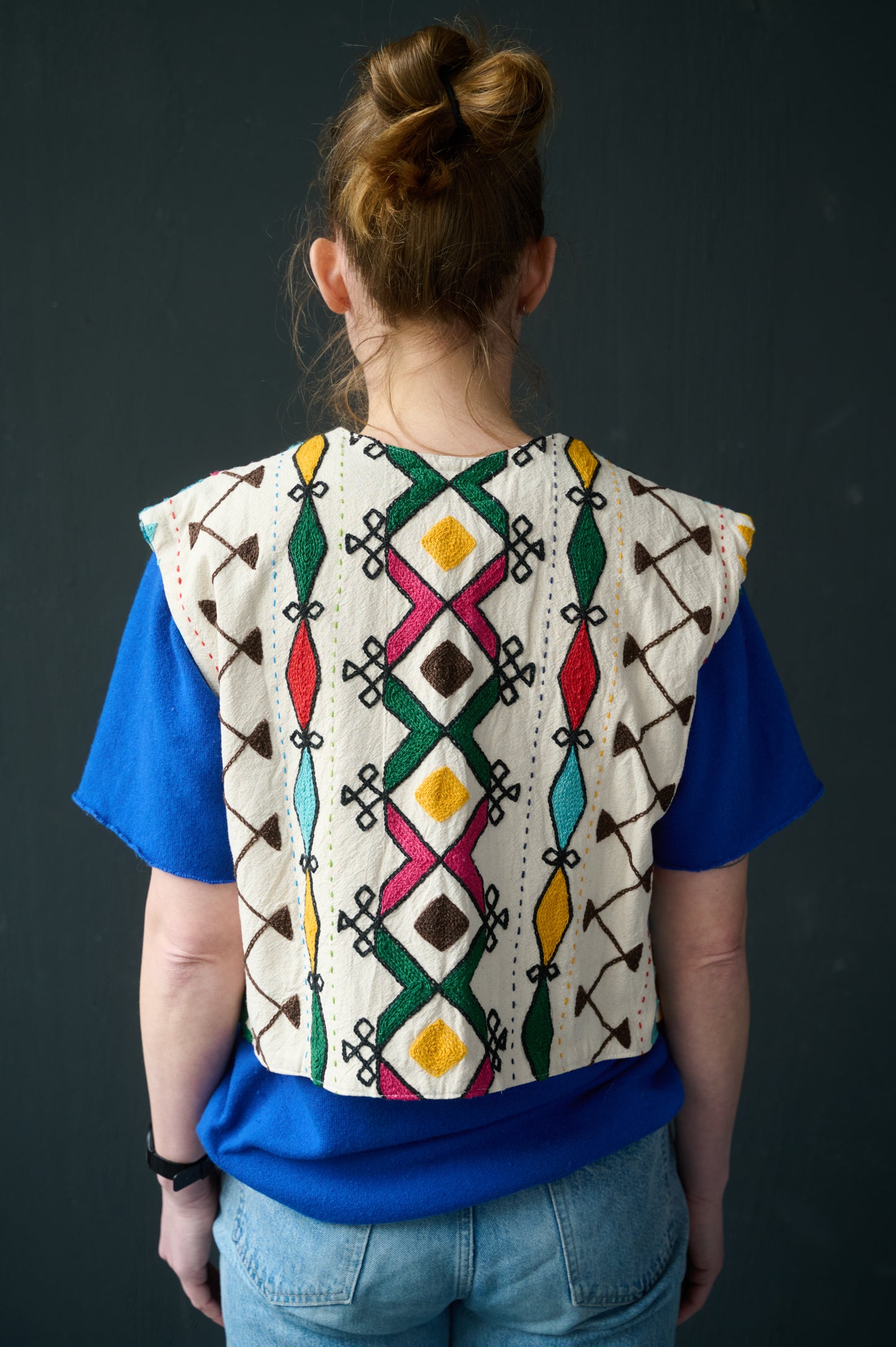 Bestickte Suzani-Weste Kara