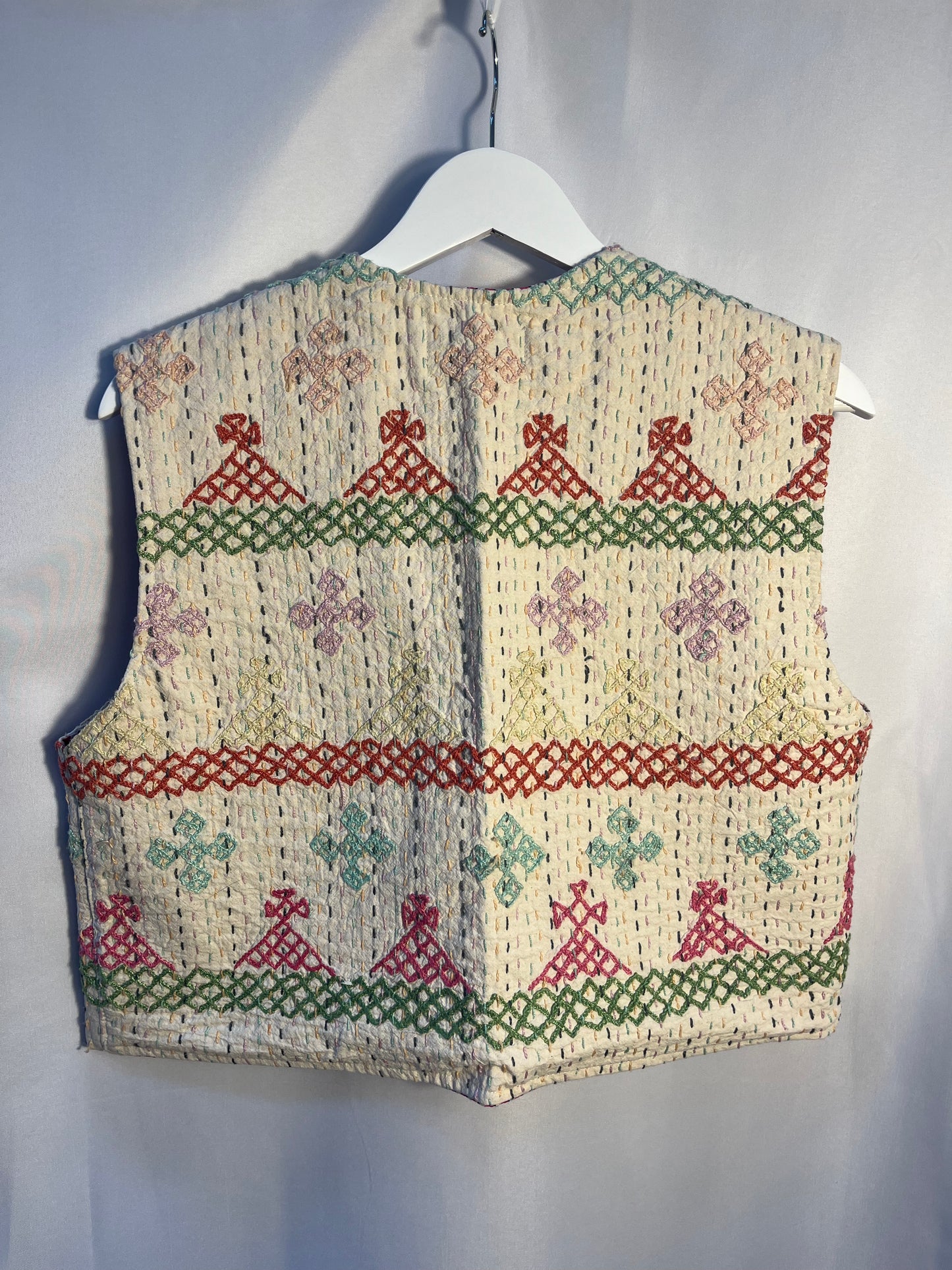 Bestickte Suzani-Weste Rosa