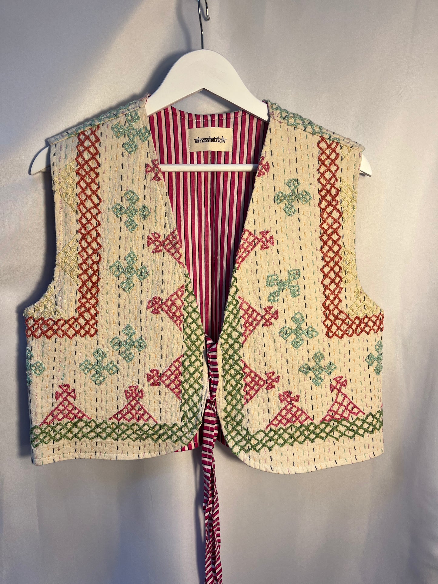 Bestickte Suzani-Weste Rosa